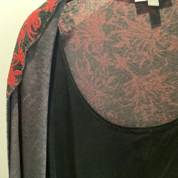 JM Collection woman’s top. Size 1x. - Picture 6 of 9